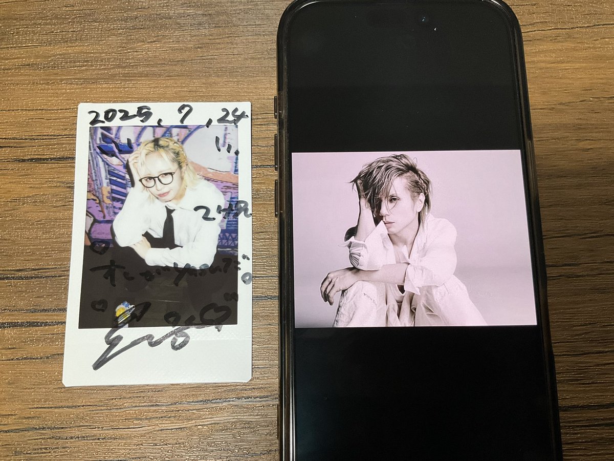 tekedream's tweet photo. 久しぶりに会える推し、イケメンに仕上がってると聞いて楽しみにしてたんです
ライブ始まってステージからyasuみたいな人出てきた！？！？Suiちゃん！？！？！？ってなって思考が止まりました🤯
これは永久保存版チェキですね…
#すい酔い中毒 https://t.co/rQ14bbuQk6