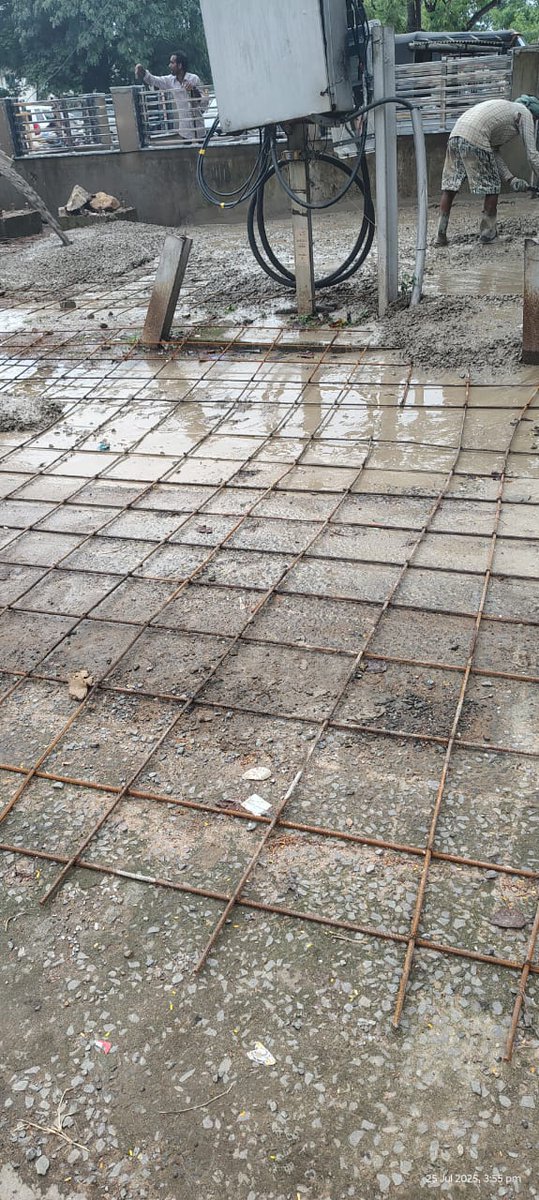 PatiBisal's tweet photo. Why there is so irresponsible work done by contractor at Belpahar Railway Station of Jharsuguda,Is the construction going on a proper way?

@RailwaySeva @RailMinIndia @DRMBilaspur https://t.co/aMAXqeKwNd