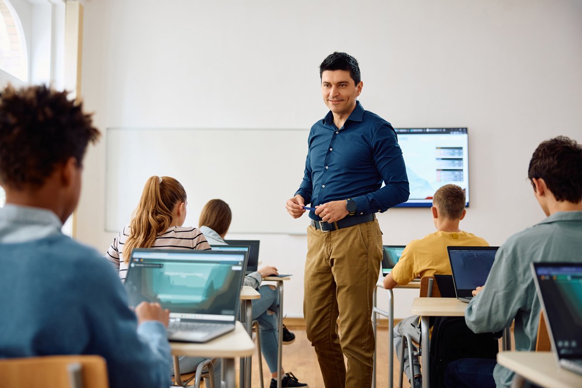 displaynote's tweet image. Broadcast now adapts on the fly, so lessons stay smooth, and students stay focused. bit.ly/44TecBg #EdTech #SeamlessTeaching #TeachWithoutLimits #ClassroomTechnology #Reliablestreaming