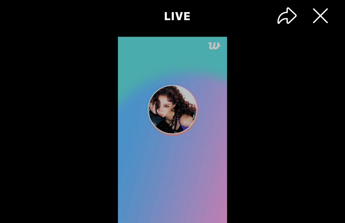 wtrstarlight's tweet image. Winter is live on Weverse! She&apos;s singing blackpink&apos;s Whistle🥹🩷