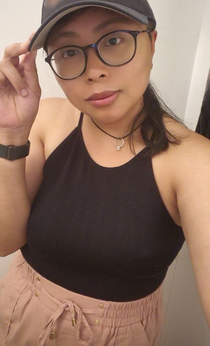 _ToastedBrioche's tweet image. Because apparently other moms have to go out everyday during the summer with their kids...
I'm being forced to as well.
This time, I will learn from yesterday's mistake and wear a hat
😊
Fr, how am I supposed to play games 😭
