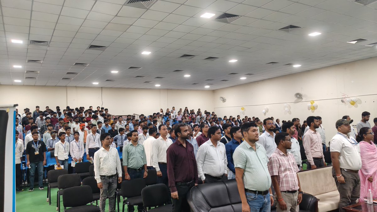 startup_bihar's tweet image. 🚀 Bihar Idea Festival 2025 | Event | Araria District
Today’s Bihar Idea Festival 2025 event in Araria witnessed incredible energy and enthusiasm among aspiring youth!
The event spotlighted innovation, startup journeys, mentorship, and seed funding opportunities.
🌟 Brimming…