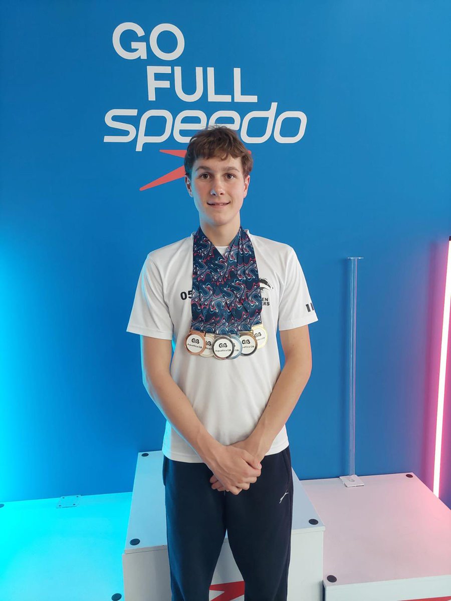ElthamCollAqua's tweet image. Hayden with all his medals from the British National Championships, go and enjoy a well deserved break. 

Congrats to you &amp;amp; your @BromleySC team, a fantastic achievement. 

Next up we have Veronique, Jessica &amp;amp; Leo at the Swim England National Championships starting Tuesday 29th.