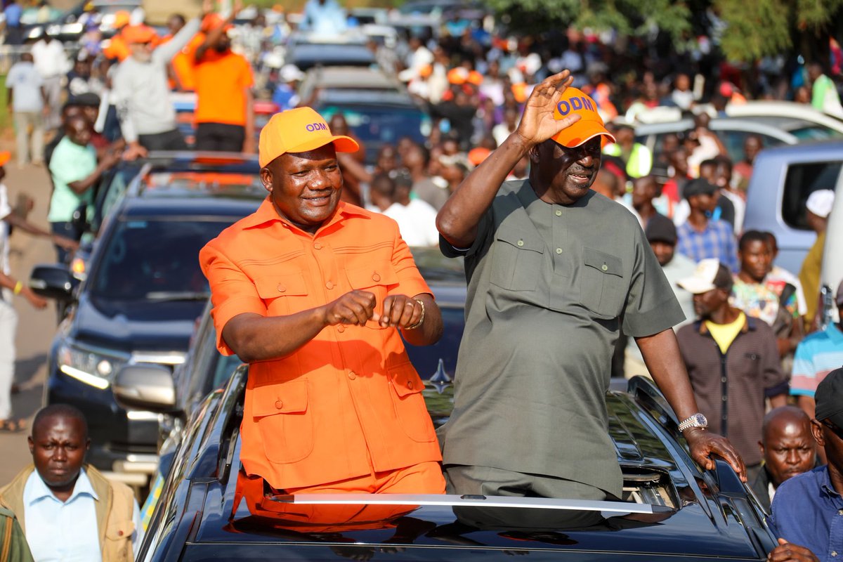 BarasaFernandes's tweet image. Our constructive criticism of government should not be mistaken for division. We are fully part of the broad-based government and are already seeing its impact through key projects in Kakamega. As Baba leads, we follow.
Joined Rt. Hon. @RailaOdinga in engaging the people of…