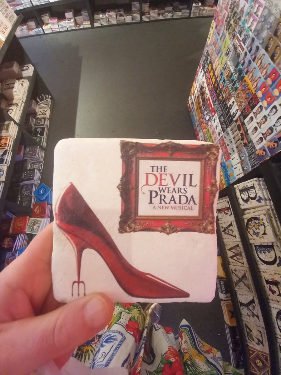 madeleinesims22's tweet image. LOOK WHAT I FOUND I SCREAMED IN THE SHOP AHHHHHHHHHHH #pradawestend #camdenmarket