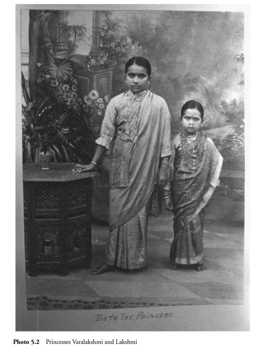 RavenStark17's tweet image. On June 6, 1927 Gadwal princess Varalakshmi (Left in pic) married Domakonda prince Kamineni Someshwar Rao. Their son, Krishna Ram Bhupal will then be adopted by Gadwal Samasthan, &amp;amp; he becomes the last Raja, for the century old historic estate up to 1949.