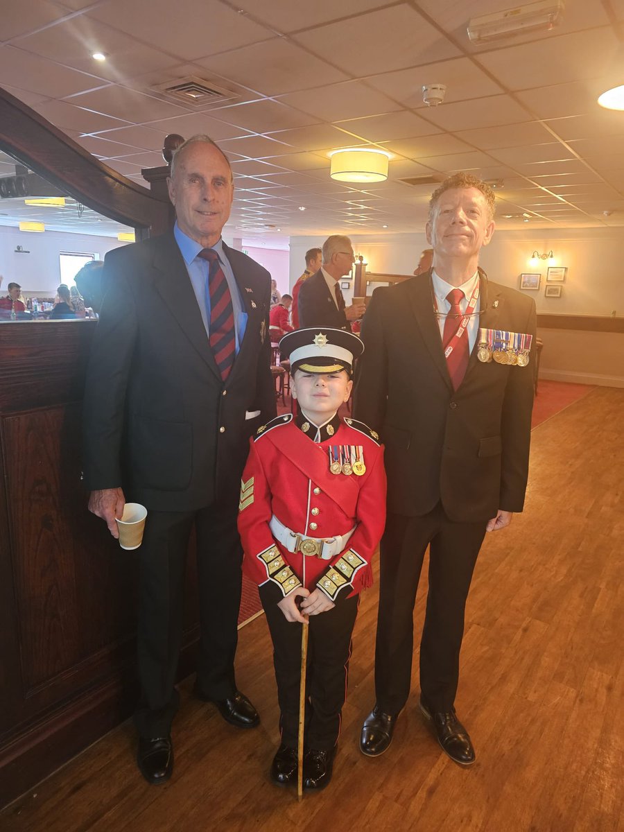 Today was the Pass Off Parade for MARETH Platoon at Catterick! The Coldstream Guards Association paid a visit. Meet their mascot, Frank the little Guardsman. On the right is our SWO Gary, with Cameron, a proud Coldstream Guards veteran. #ColdstreamGuards #MARETHPlatoon #WRVS