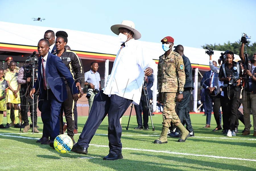 newvisionsport's tweet image. PICTORIAL: President Museveni hails Uganda’s successful bid to co-host #CHAN2024 & #AFCON2027, citing it as “positive pressure” driving stadium investment 🇺🇬🏟️
MORE: tinyurl.com/ysfyda22 | #UgandaFootball #CAF