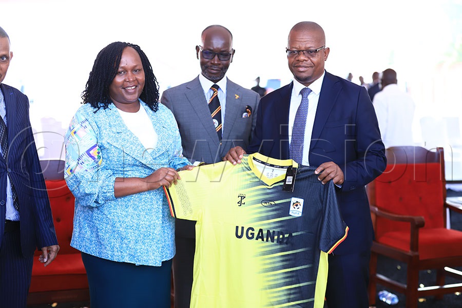 newvisionsport's tweet image. PICTORIAL: President Museveni hails Uganda’s successful bid to co-host #CHAN2024 & #AFCON2027, citing it as “positive pressure” driving stadium investment 🇺🇬🏟️
MORE: tinyurl.com/ysfyda22 | #UgandaFootball #CAF