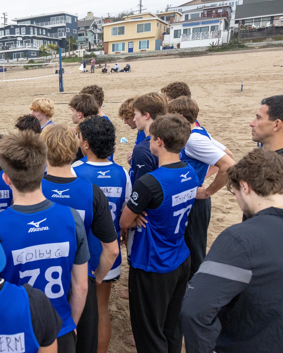 USAVBeach's tweet image. ๐ฃ ROSTER DROP!
The 2025 Beach NTDP Summer Training Series is headed to the Chula Vista Elite Athlete Training Center! ๐บ๐ธ ๐๏ธ
Girls U19, U18 & U17 will kick things off July 26โ30, followed by the Boys U19 & U18 training from July 30โAugust 3.
Roster ๐: go.usav.org/72525beachntdp