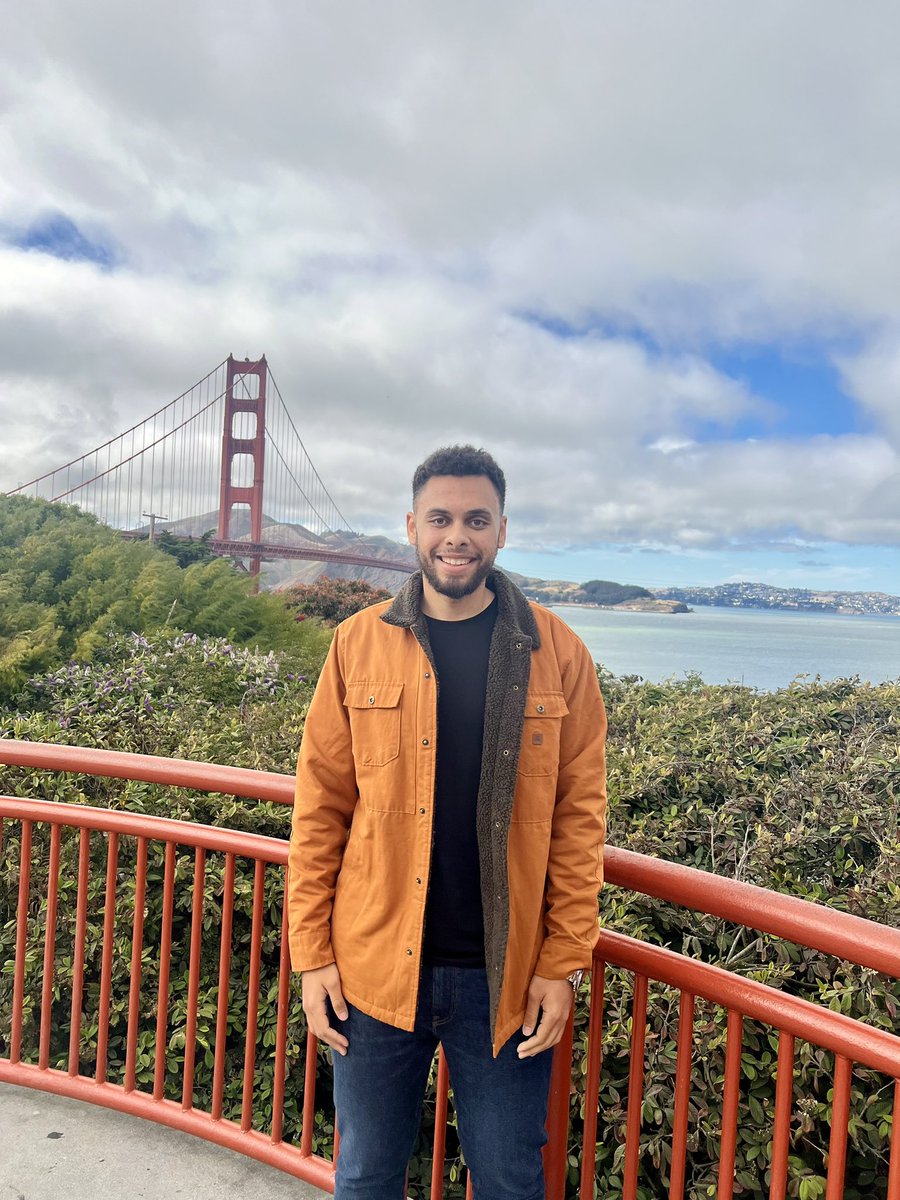 mohamedmustfaaa's tweet image. I recently moved to the Bay Area with ambition, curiosity, and a dream — chasing it in Silicon Valley!