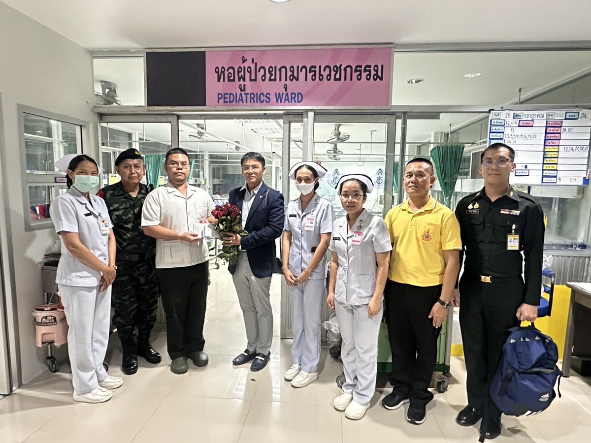 jawjarnpp's tweet image. ในฐานะ กมธ การทหาร ผมลงพื้นที่อุบลฯ รับฟังข้อเท็จจริงจากพื้นที่ การจัดการสถานการณ์ชายแดนอย่างปลอดภัย และผมได้เยี่ยมให้กำลังใจทหารที่บาดเจ็บ ขอส่งแรงใจให้ทุกนาย และจะติดตามการดูแลสวัสดิการผู้เสียสละเพื่อชาติอย่างใกล้ชิดครับ #ชายแดนไทยกัมพูชา