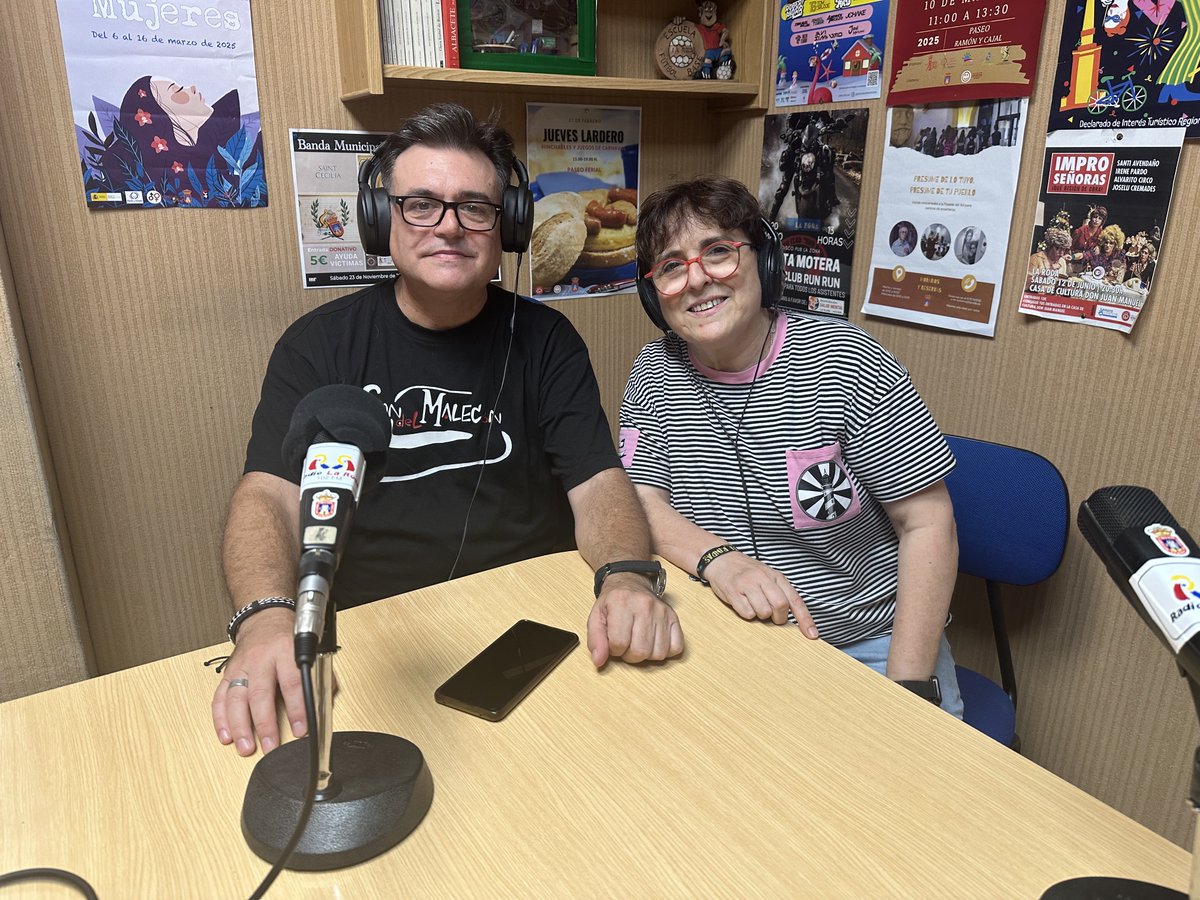 SON DEL MALECÓN ofrecerá un concierto en la Pista Municipal "Boca del Caz" de Villalgordo del Júcar, con un repertorio formado por las canciones hispanoamericanas de mayor éxito. 

Petri González entrevista a Jaime Correas, miembro fundador del grupo.

🔊 radiolaroda.com/concierto-de-s…