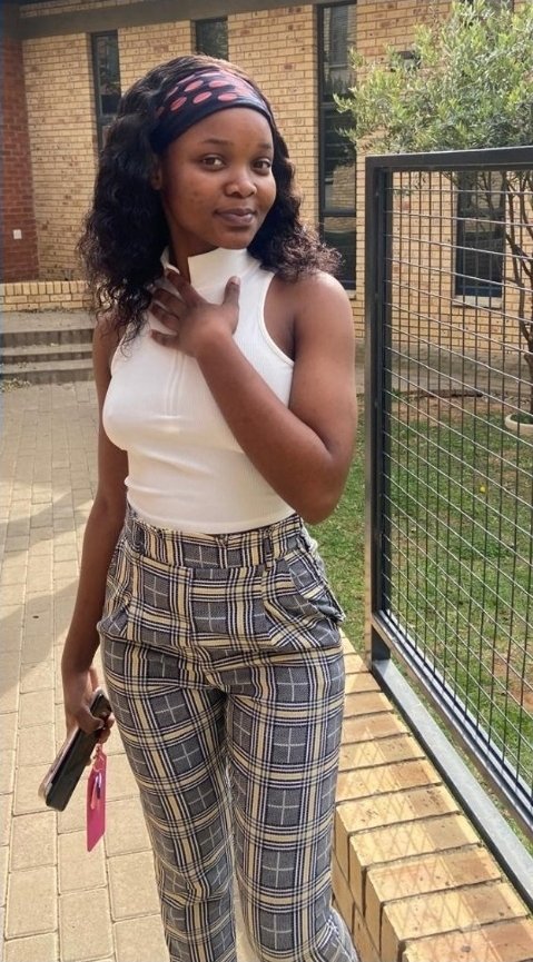 sa_crime's tweet image. *MISSING PERSON ALERT*
Noluthando Mdluli (22) communicated with her friend via WhatsApp at approximately 21:43 on 24 July 2025, informing her that she had arrived at the Majakathata taxi rank in Bloemfontein from KwaZulu-Natal. At 21:58, she sent another message stating that…