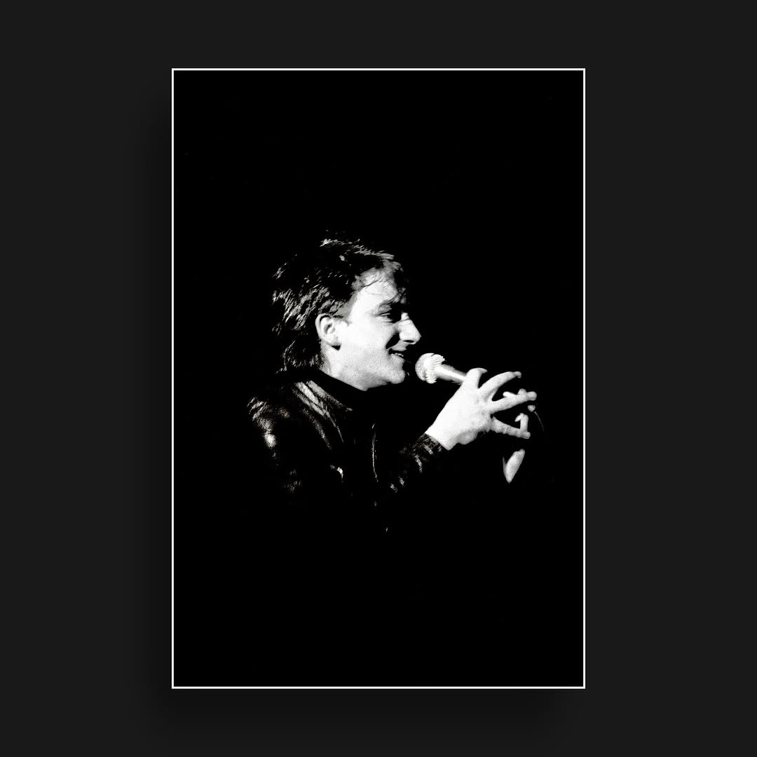 febottini's tweet image. #Flashbackfriday
#U2 's #Bono at Lanchester Poly in Coventry - 1980.
📸 Steve Rapport