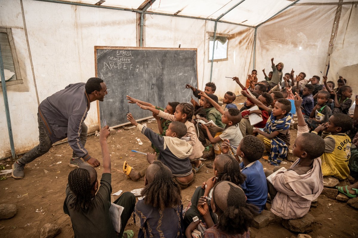 Without foundational learning, children are unlikely to progress in school and are at higher risk of dropping out, which can lead to long-term economic, social disadvantages, and risk of recruitment into extremist groups.

Learn more: bit.ly/4kuNfK3

 📸 <a href="/1977Creative/">Creative</a>