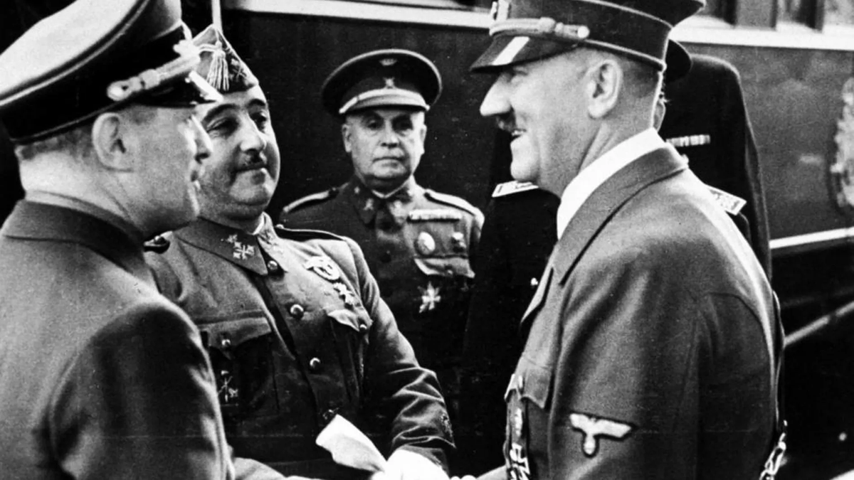 iMaiden86's tweet photo. @FNFFranco @JackPosobiec Vacaciones en Hendaya https://t.co/DLDnW53Xfa
