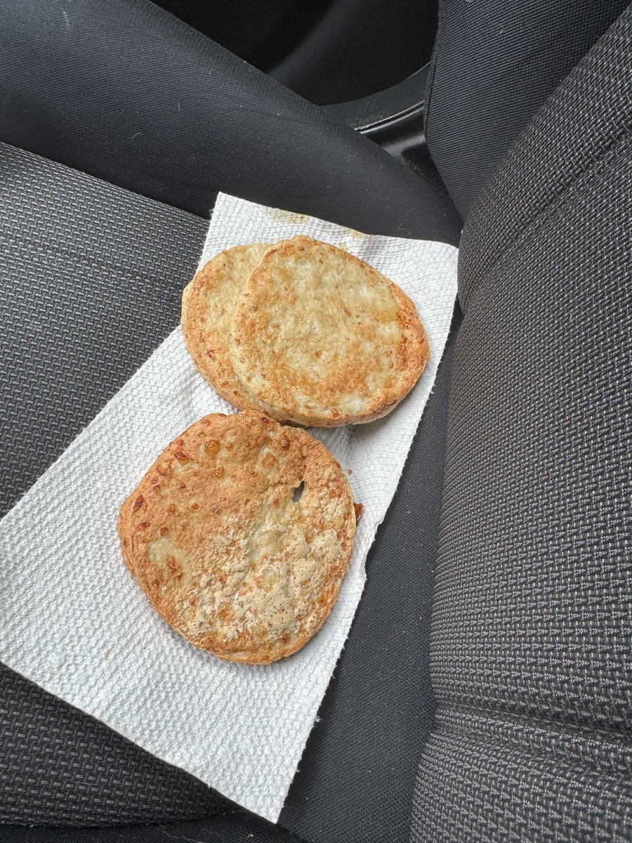 Carputing's tweet image. Cooked some chicken burgers to go