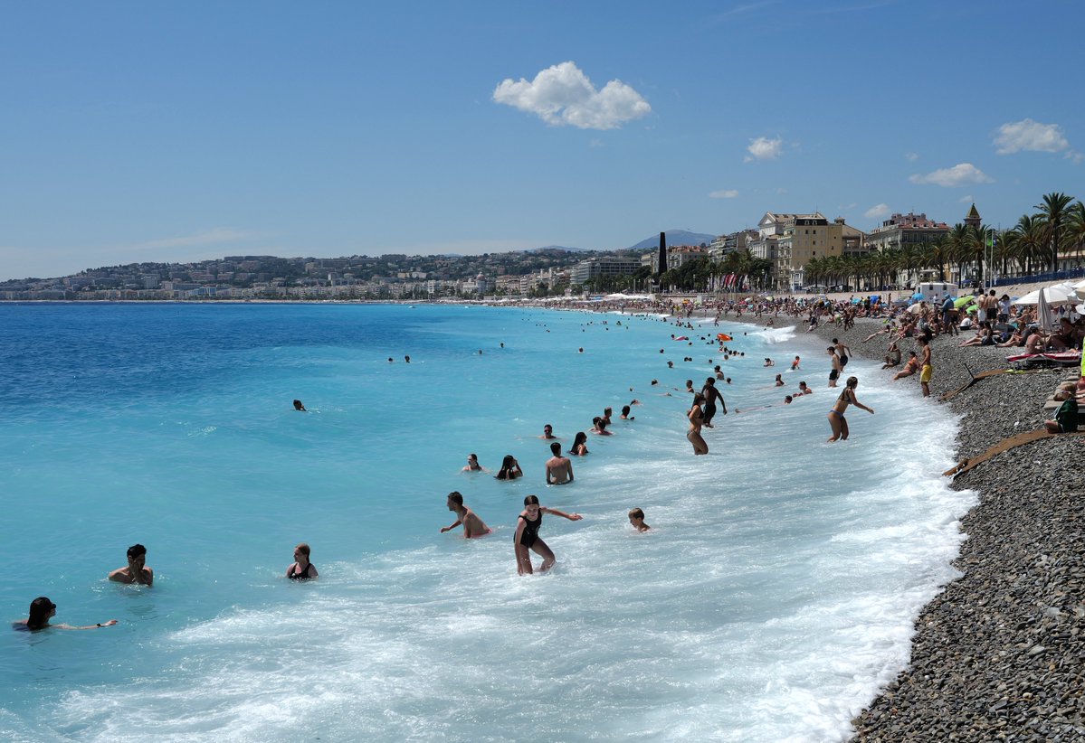 France 3 Côte d'Azur (@f3cotedazur) on Twitter photo "La clientèle va dans les supermarchés plutôt qu’au restaurant" : un mois de juillet touristique en demi-teinte sur la Côte d'Azur
france3-regions.franceinfo.fr/provence-alpes… (Photo <a href="/ValeryHache/">Valery HACHE</a> AFP) #nice06 "La clientèle va dans les supermarchés plutôt qu’au restaurant" : un mois de juillet touristique en demi-teinte sur la Côte d'Azur
france3-regions.franceinfo.fr/provence-alpes… (Photo <a href="/ValeryHache/">Valery HACHE</a> AFP) #nice06