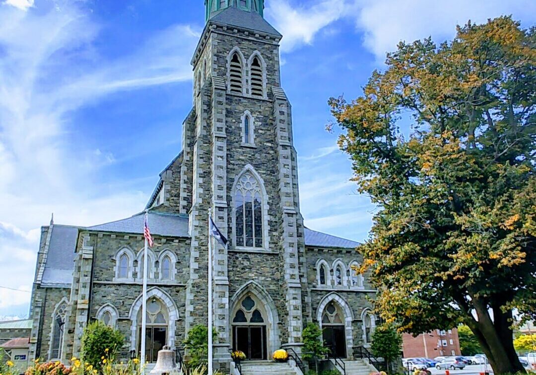 TheBostonIrish's tweet image. Going to the @LowellFolkFest this weekend? Check out some of #Lowell's amazing Irish landmarks that chronicle the #Irish immigrants who built this mill city in the 19th century! @MerrimackValley @LowellIrish @IrishLowell @CityofLowellMA @bostoncatholic @TheBostonPilot…