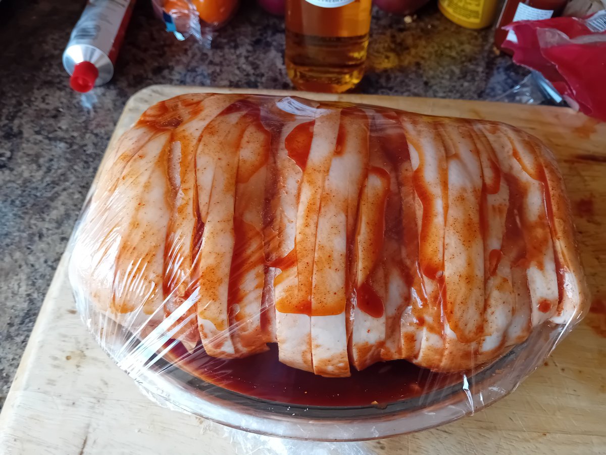 AWilsonmhealth's tweet image. Prepping pulled pork for my mates 50th tomorrow
Overnight in homemade BBQ sauce which, naturally, includes @HendoRelish @CopMoustache
#homecooking #FoodieLife #cooking #kitchen #party