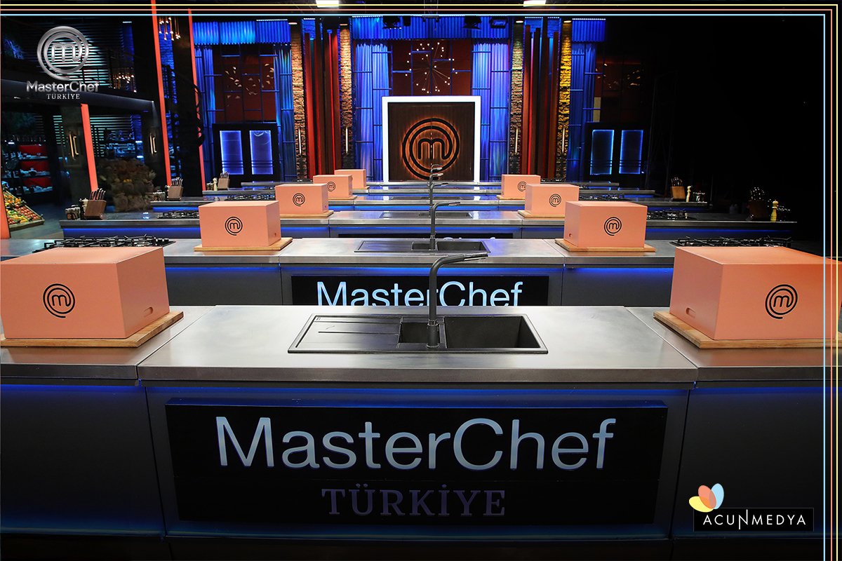 MasterChef Türkiye’de yarışmacılar ana kadroya girebilmek için mutfakta sınırları zorluyor, yaratıcılıklarını sergiliyor!✨ Her bölümde yeni bir lezzet, her an büyük bir heyecan! 🍽 #MasterChefTürkiye her gün 20.00’de TV8’de. #ACUNMEDYA #TV8