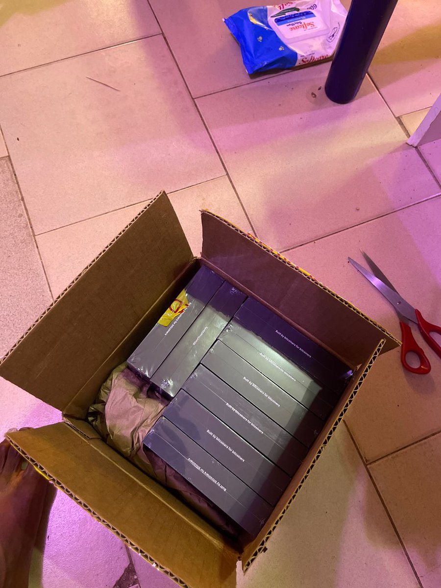 BitcoinAnambra's tweet image. We’re excited to share that we’ve received hardware wallets from @BlockstreamJade, made possible through our ongoing work with @MyfirstBitcoin_.
We are deeply grateful to both @MyfirstBitcoin_ and @Blockstream for this generous gesture. Support like this strengthens our mission…