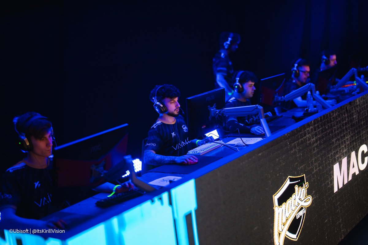 Hey everybody, I took a few days to cool down and reflect on this stage. Obviously, based also on our performance in the groups, we were aiming for the EWC, but too much fear and a lack of experience made us stumble in the match against GenG. They played incredibly well and had a