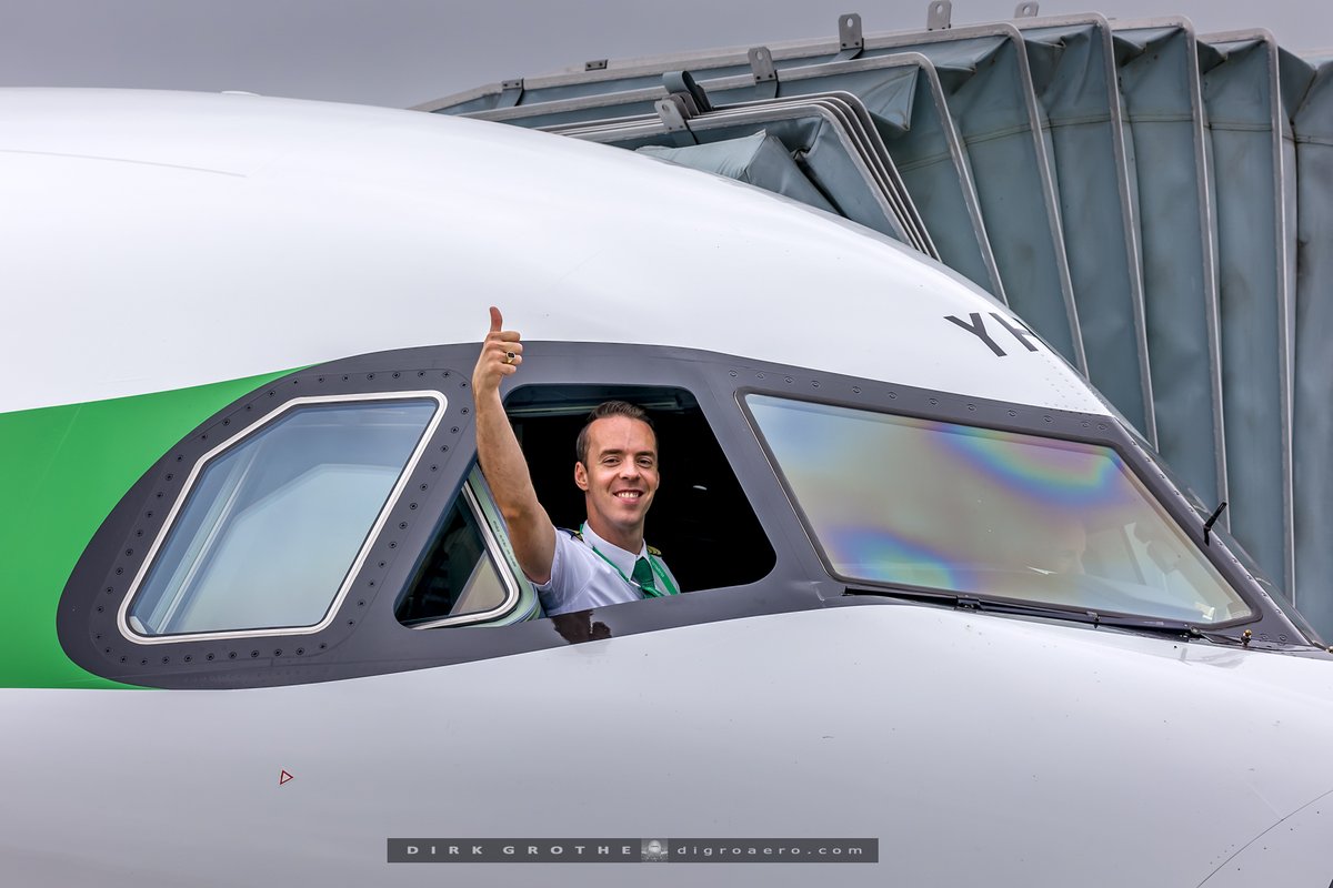 digro65's tweet image. To mark @transavia 's 60th anniversary, the retro A321neo PH-YHD was delivered today from @Airbus Hamburg to Amsterdam.
The retro Airbus pays tribute to Transavia’s early years. In June 1966, founder John Block asked designer Thijs Postma to create a distinctive livery for the…