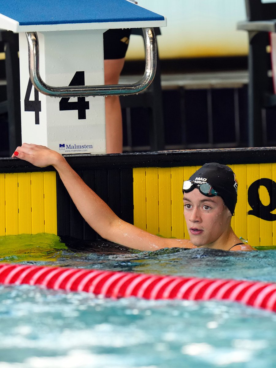 COE_es's tweet image. 🥇¡QUÉ ESPECTÁCULO!
🏊🏼♀️ Irene Ciércoles se proclama campeona de los 100 m espalda y suma una medalla más en este FOJE. Ya lleva 4️⃣ 🏅en su cuenta particular.
¡BRAVO, IRENE! ¡Enhorabuena, @RFEN_Oficial!
#EYOFSkopje2025 #ReadyToShine #ElCorazónDeEspaña