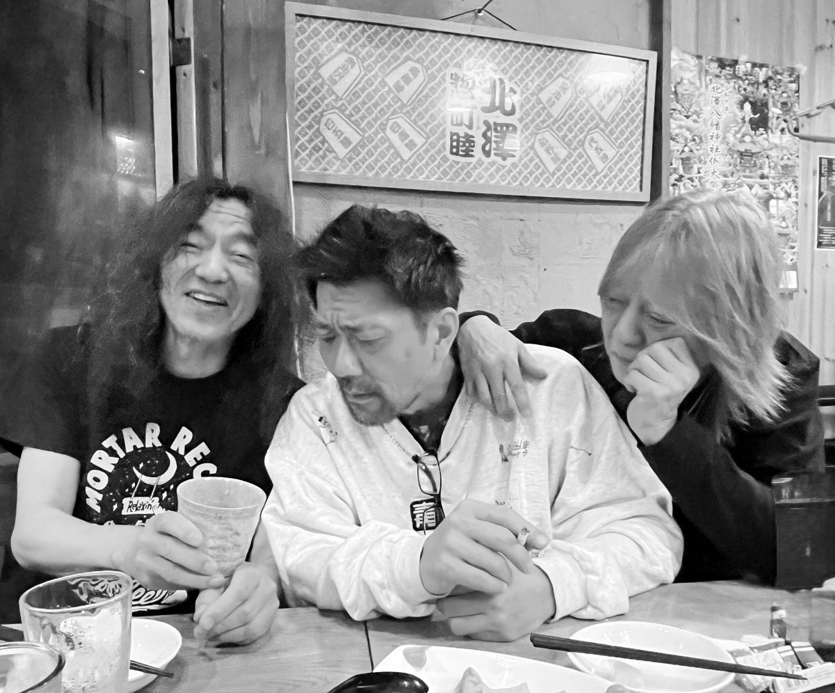 cooljoesbar's tweet image. 明日、7月27日からチケット発売開始です
Ultra Squid 初ライブ
柳沢二三男(Gt.Vo.)
湊 雅史(Dr.)
“CRAZY” COOL-JOE(Ba.)
会場:神戸チキンジョージ
日程:2025年10月27日(月) OPEN 18:30 / START 19:00
前売り¥6000(当日¥6500)(D別 )
chicken-george.co.jp/schedule/2025/…