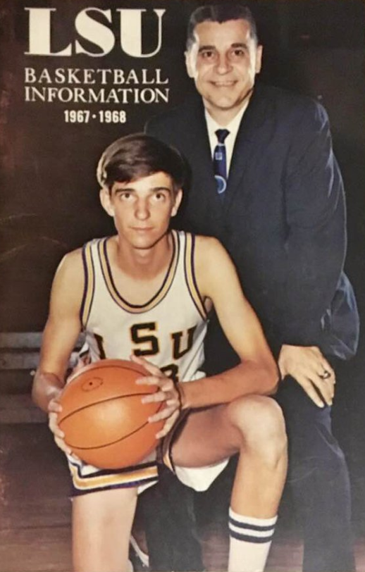 dbgiant's tweet image. 1967-68 LSU Basketball with Head Coach Press Maravich and his son Pete Maravich