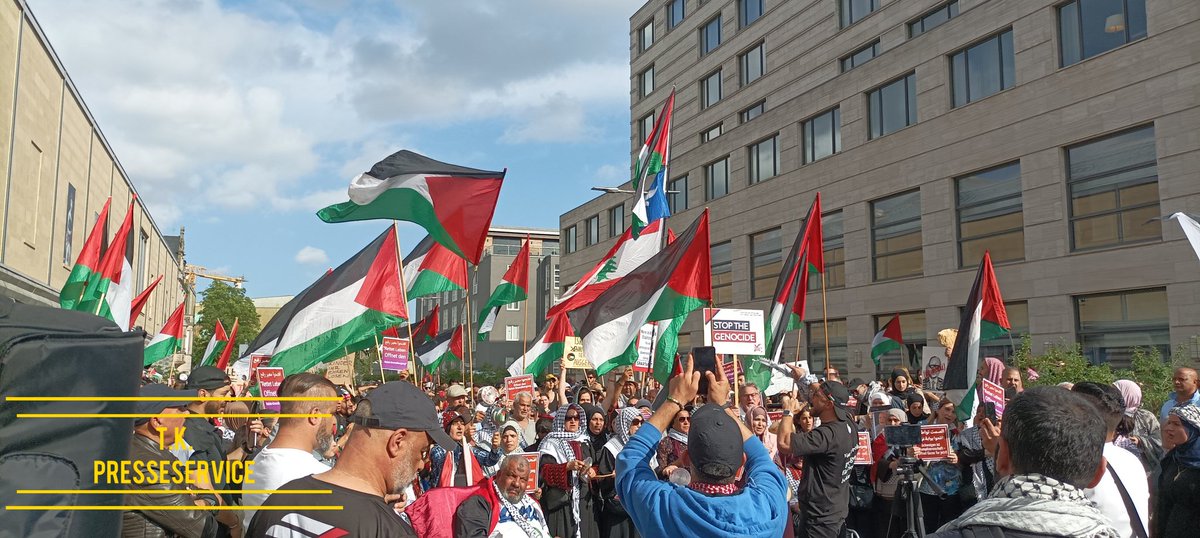 t47da's tweet image. Heute gab es in der stauffenbergstraße 6-7 eine Kundgebung aus der Pro palästinensischen community gegen die ägyptische Regierung weil sie nicht die Grenze aufmacht ich kann verstehen dass ihr es nicht tut so wie sich die Palästinenser in Berlin benehmen #b2507