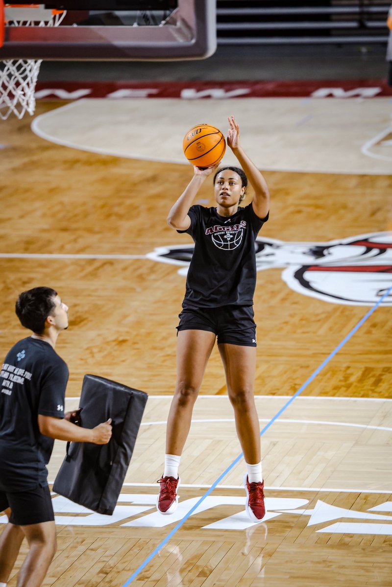 NMStateWBB's tweet image. 🪣🪣🪣

#AggieUp | #BigBELIEF