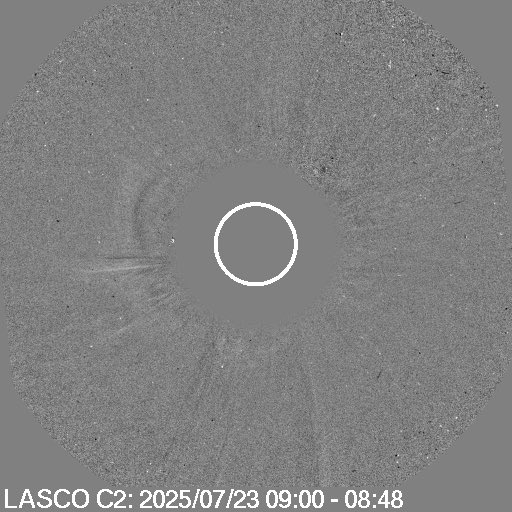 XploraSpace's tweet image. ☀️ Veille de tempête géomagnétique pour ce weekend.
🔹 L’éruption d’un filament face à la Terre le mercredi 23 juillet a généré une éjection de masse coronale.
🔹 On observe aux coronographes une faible éjection en halo. Les différents modèles s’accordent sur un impact avec la…