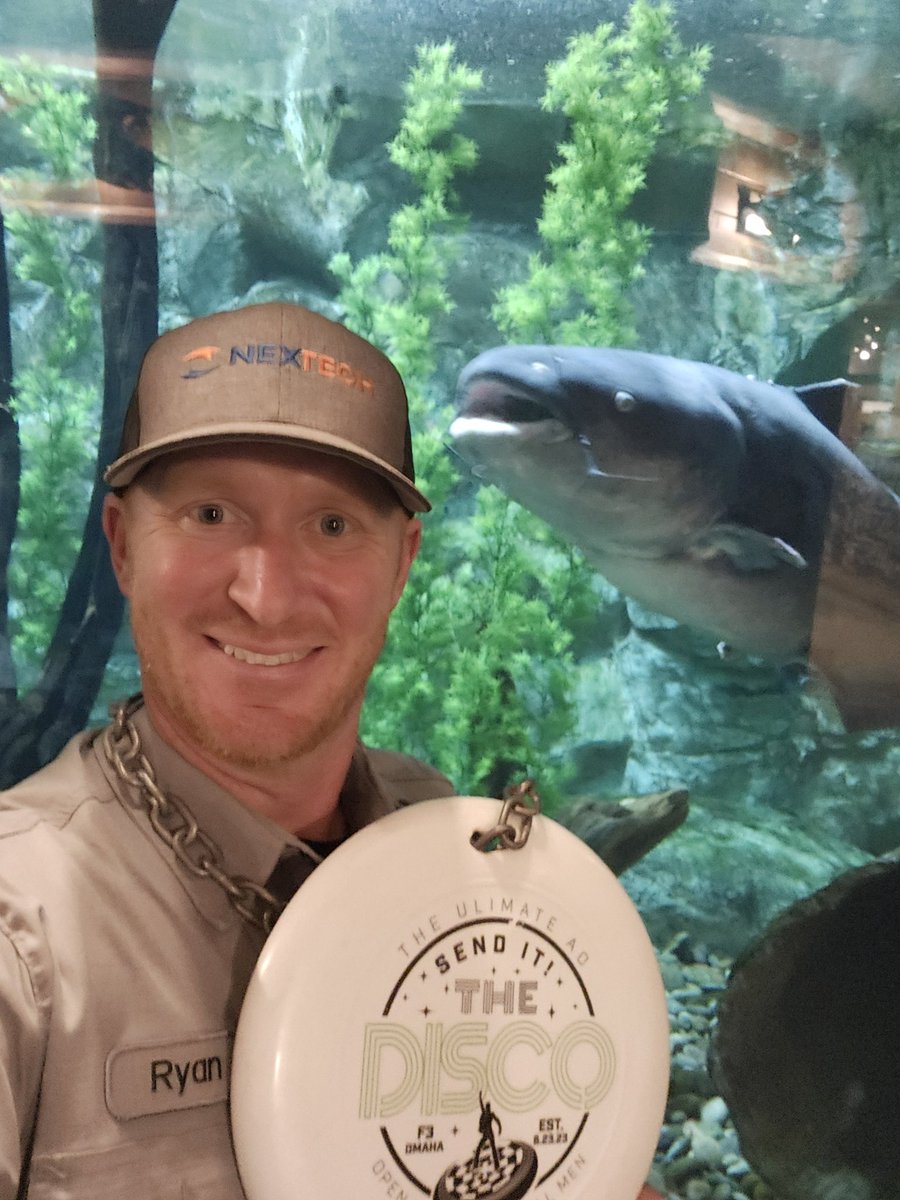 ryanbennett402's tweet photo. After working on the equipment for the aquarium at Cabella's, the fish asked if they could have a selfie with the @f3thedisco MVP.  Absolutely you can! @F3Omaha https://t.co/larB3sEq1T