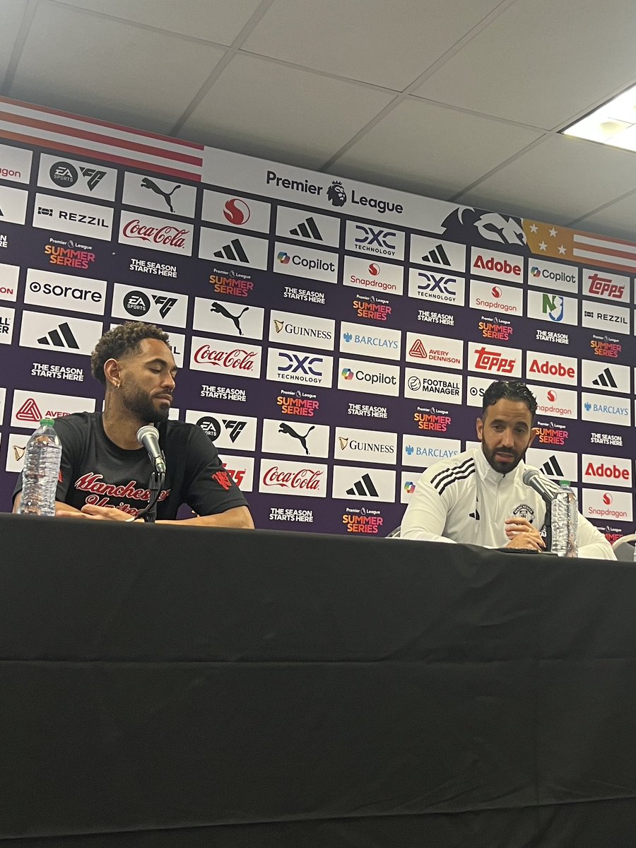 lauriewhitwell's tweet image. Ruben Amorim speaking in Chicago. On new signings: “Really pleased, it’s really important to sign new players soon as possible. They proved already in Premier League, that is really important. Best thing is they chose to be here, they had Champions League options.”
#MUFC