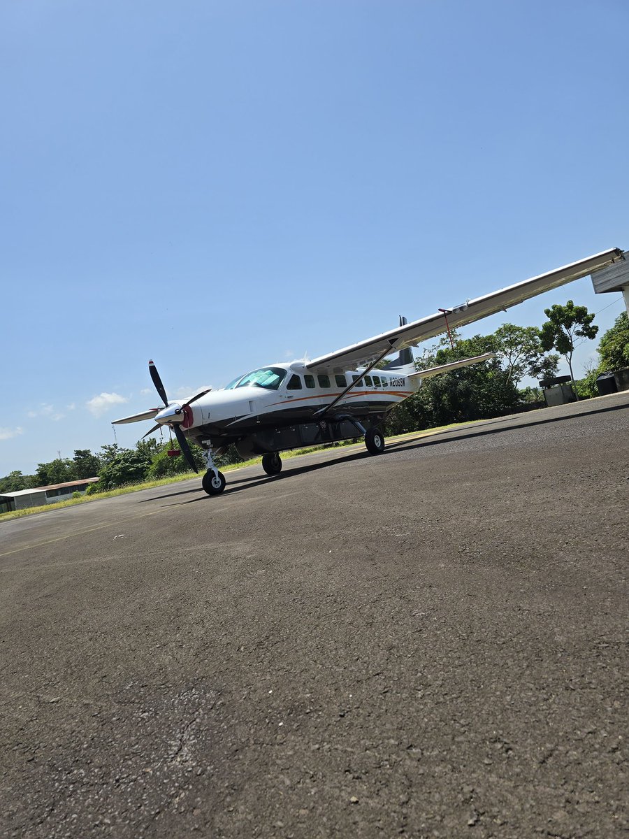 ¡Tenemos casa llena! 🏠 

✈️ ¿Sabías que en Coatepeque también despega el desarrollo?

Ubicado al suroeste de la cabecera municipal de Coatepeque, en el departamento de Quetzaltenango, este pequeño pero activo aeródromo es clave para la conectividad aérea regional.

📍 Cuenta con