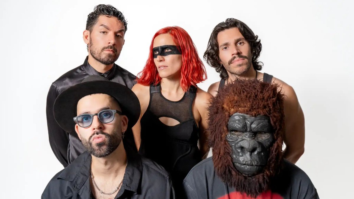 🎶 'Podemos vencer': <a href="/elyellamusic/">ELYELLA</a> colabora con <a href="/siloe_music/">Siloé</a> en su nueva canción

El single, que fusiona pop con sonidos electrónicos, se incluirá en el segundo álbum del dúo —integrado por ELLA y Mønø—, que verá la luz el próximo otoño

✍️<a href="/_mariacorral_/">maría♡</a>

22minutoscon.com/2025/07/25/pod…