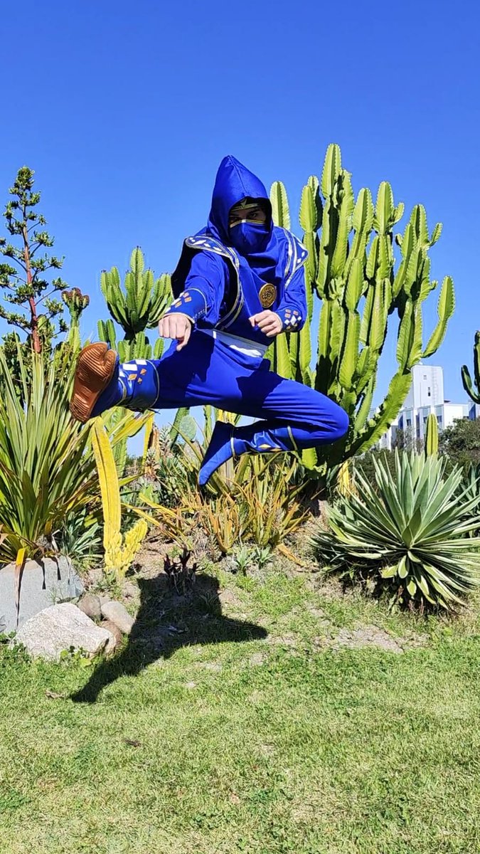 wesniday's tweet photo. Poder Ninja do Lobo!!! 🔵
💙💙

Uma pequena homenagem ao @David_Yost e aos 30 anos do filme de 1995. ❤️💙💛🩷🖤🤍

#powerrangers #rangerazul #blueranger #billy
#powerrangers30thanniversary #hasbropulse #hasbro #powerrangersbrasil #ninjetti #powerrangersthemovie #cosplay https://t.co/Gk0xRDHgWJ