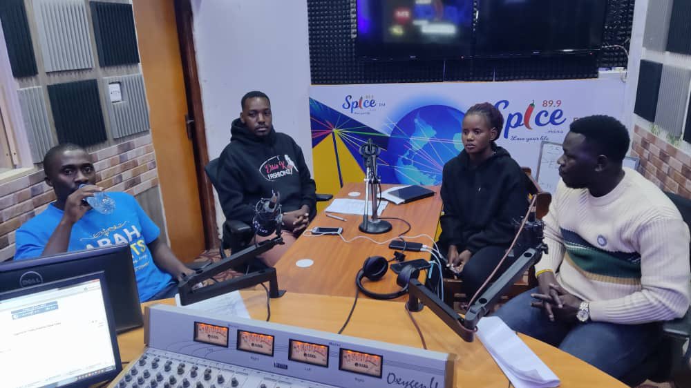 MIRAC2Albertine's tweet image. &quot;Join us LIVE on air! 📻💬 on @SpiceFMHoima we&apos;ll be discussing &quot;Divorce: Understanding the Causes, Consequences, and Coping Mechanisms&quot; 🤝Tune in for expert insights and share your thoughts! 📞 #Divorce #RadioDiscussion&quot; @UHRC_UGANDA @MinistryGender