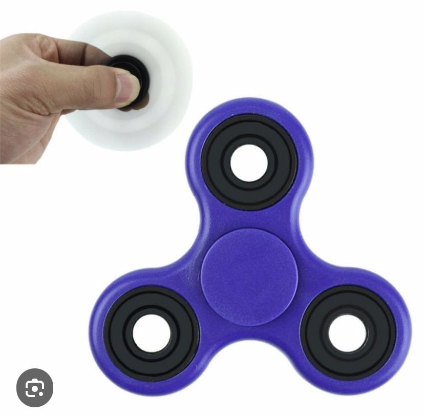 ShaneTheBrain69's tweet photo. Anyone ever notice that Ripple’s logo looks very similar to the Fidget toy🤔?Does that mean Xrp is gonna keep spinning right up into $10K?🤔😎 https://t.co/qB0OiaI2ba
