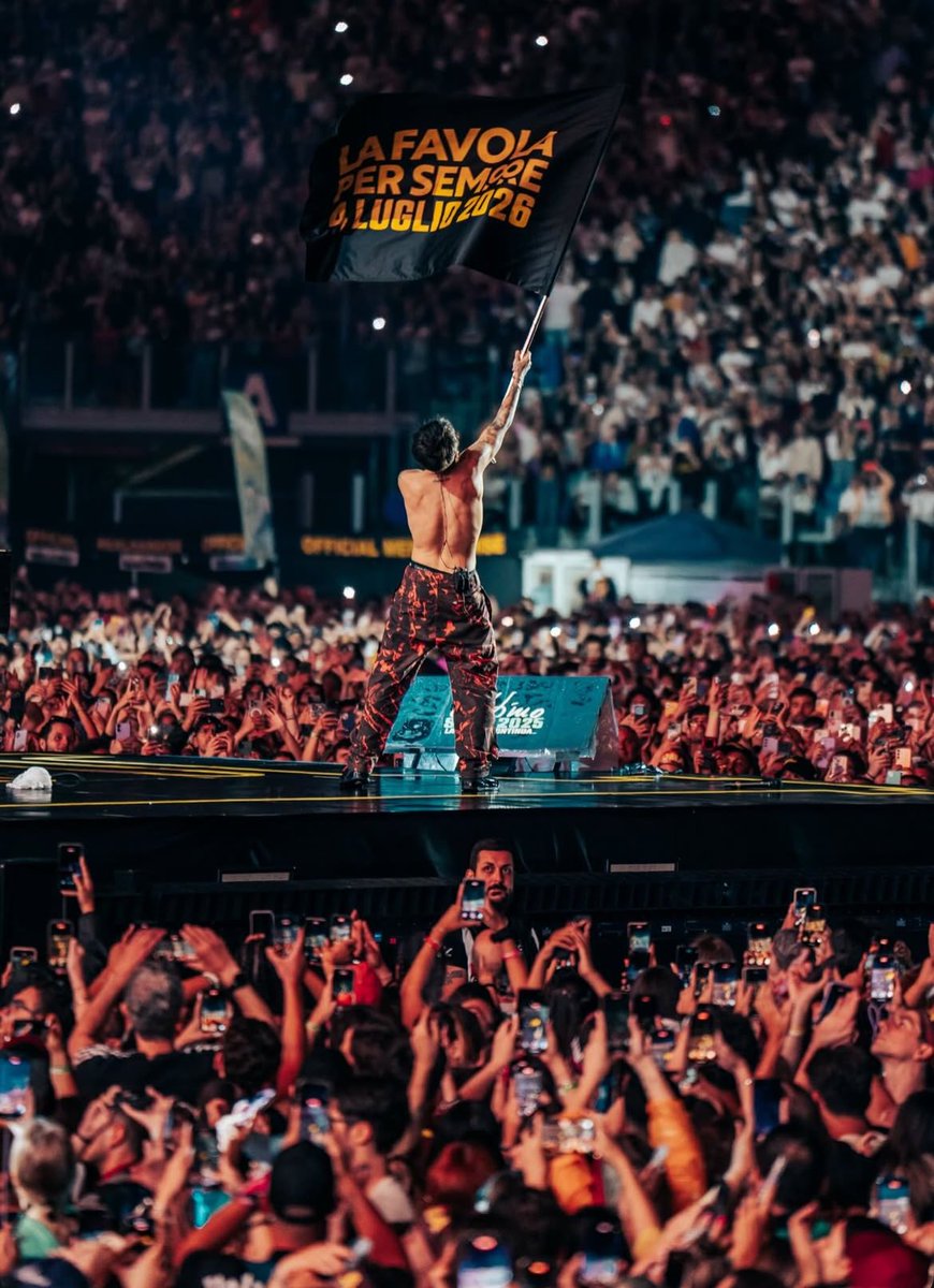 Giusy_Ultimo's tweet image. che bella questa foto piango (comunque grandioso come sempre ecc ecc ma questa foto la volevo troppo commentare)