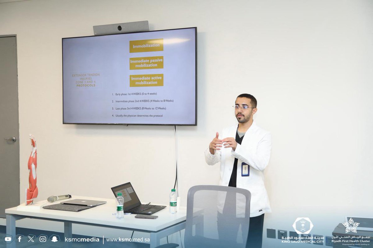 ksmcmedia's tweet photo. 📸 | بمشاركة ممارسين صحيين من مختلف المنشآت الصحية بالمملكة، نظّمت #مدينة_الملك_سعود_الطبية ورشة عمل بعنوان “مقدمة في تأهيل إصابات اليد”، بهدف تعزيز المهارات في مجال التأهيل الطبي. https://t.co/PQiZPO8nUo
