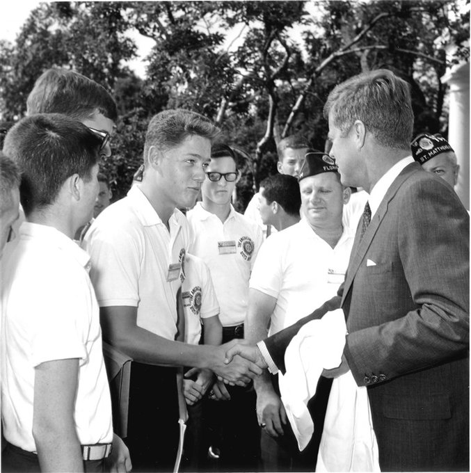 JFK_MEMORIESS's tweet image. On July 24 in 1963, President John F. Kennedy met with the American Legion's Boys Nation at the White House.