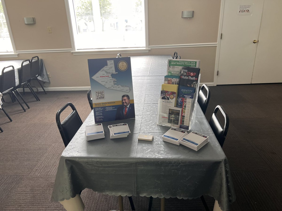 SenRobinsonPA's tweet image. Thank you to Caitlin from the Better Business Bureau for joining us at Cloverleaf Estates to speak to residents about identity theft prevention measures. The BBB provides resources to find accredited businesses, report fraud, and to stay protected against scams.