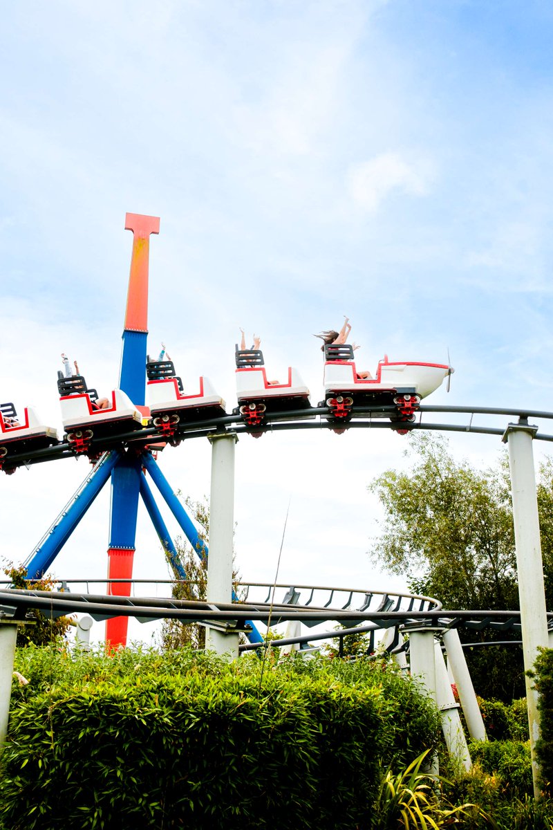The forecast is in: sunshine &amp; smiles all weekend! ☀️🐅🎢
We are open from 9.30am - 7pm each day!
Grab your tickets and make memories at Emerald Park!
