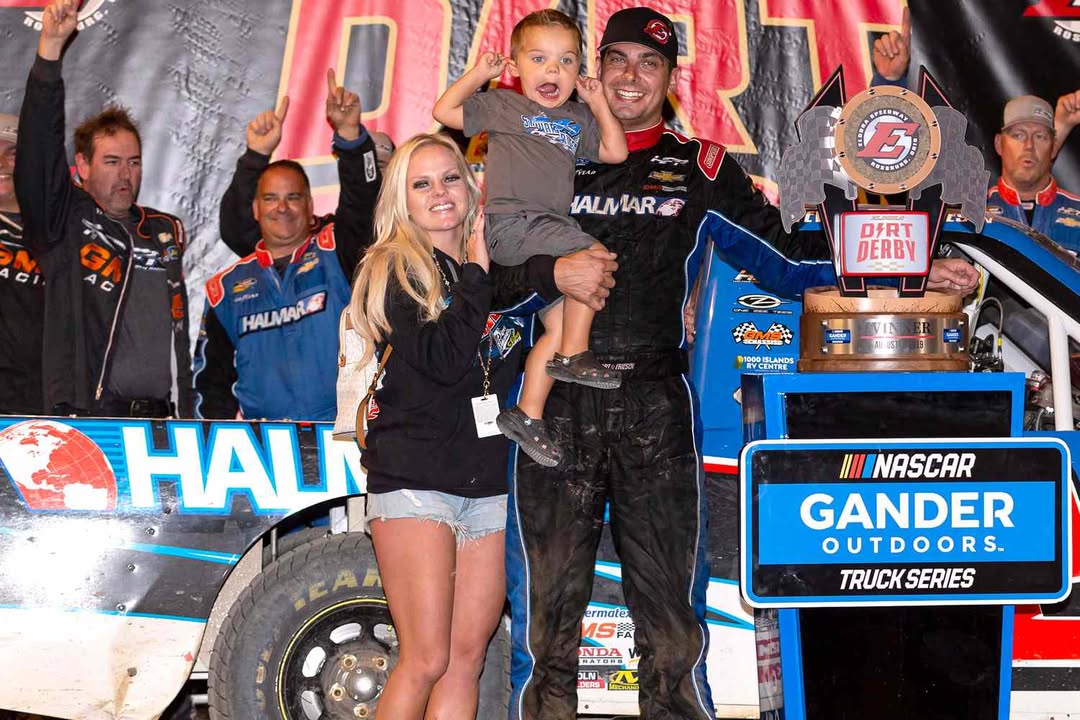 totally_msport's tweet image. HAPPY Birthday, Stewart Friesen. The NASCAR Craftsman Truck Series and Big Block Modified racer turns 42 today.
#TotallyMotorsport
#YourMotorsportFix