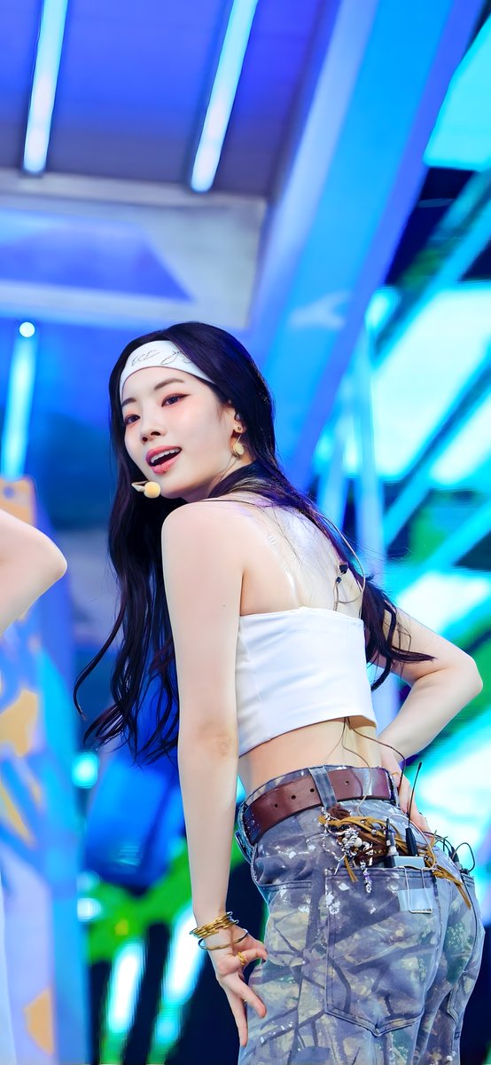 ForeverTwiceOT9's tweet image. Inkigayo-- Dahyun. Part 2
FULL SCREEN WALLPAPERS.
Go to my Google drive and download 60000 HD Twice photos for free.
drive.google.com/drive/folders/…
#TWICE #트와이스 #ONCE #원스 #OT9
#다현 #ダヒョン #DAHYUN #多賢
