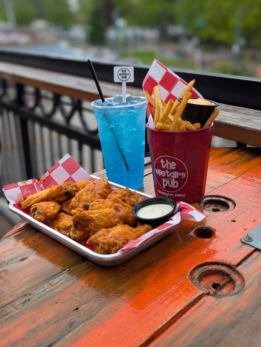 UpstairsPub_IU's tweet image. We jumpstart each and every Friday in Bloomington with our .50 Cent Wing special from 11a until 3p ... stop by and dive into a heaping helping of our JUMBO wings and get them covered in one of our signature sauces !!
We call it the 'Weekend Warmup' ... treat yo'self !!